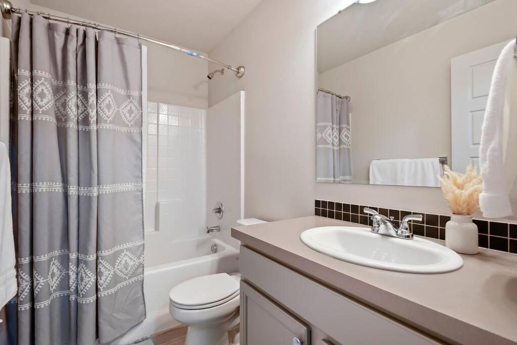 Beautiful Brand New Kuna Home! Ngoại thất bức ảnh